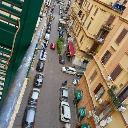 Alojamento de Acomodação e Pequeno-almoço Carafe'&caraspe' Nápoles